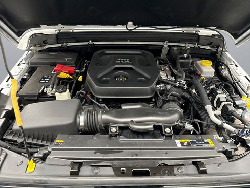 Used 2023 Jeep Wrangler Sport image 26