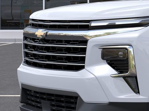 New 2026 Chevrolet Traverse LT w/ Driver Confidence Package FWD image 13