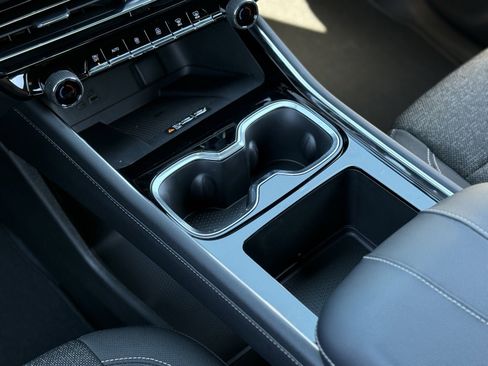 New 2026 Chevrolet Traverse LT w/ Midnight/Sport Edition image 17