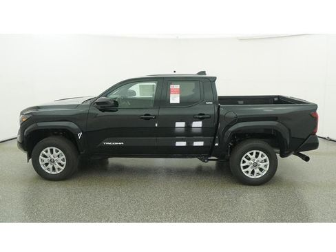 New 2026 Toyota Tacoma SR5 image 3