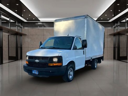 Used 2015 Chevrolet Express 3500 image 13