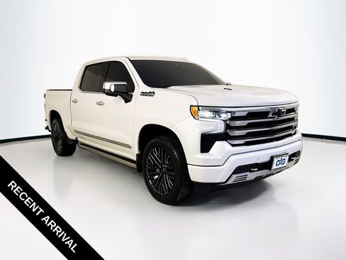 Used 2024 Chevrolet Silverado 1500 High Country w/ Technology Package AWD/4WD image 1