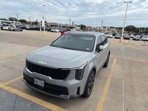 Used 2024 Kia Sorento SX FWD image 3
