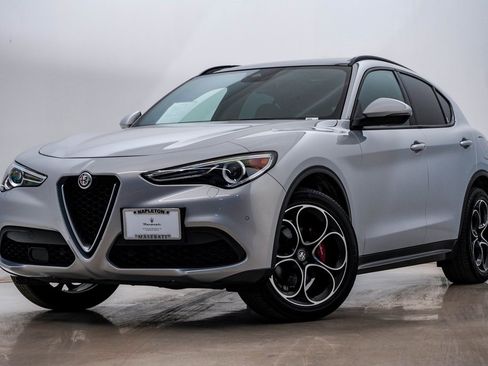 Used 2022 Alfa Romeo Stelvio Ti image 1