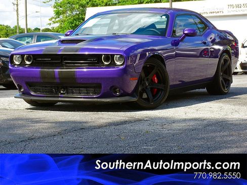 Used 2018 Dodge Challenger SRT w/ Technology Group RWD image 1