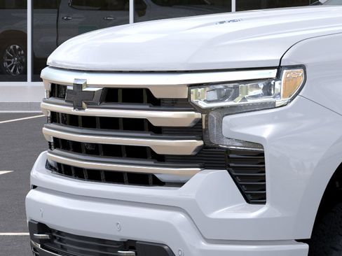 New 2026 Chevrolet Silverado 1500 High Country w/ Technology Package AWD/4WD image 13