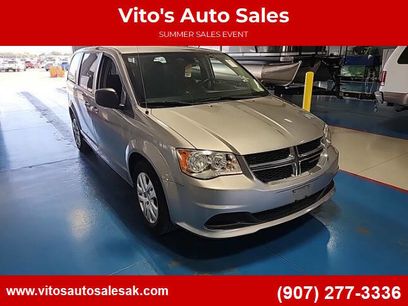 Used 2018 Dodge Grand Caravan SE w/ UConnect Hands-Free Group