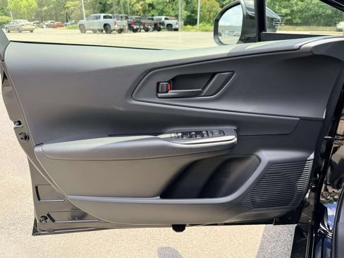 New 2026 Toyota Prius Plug-In Hybrid FWD image 17