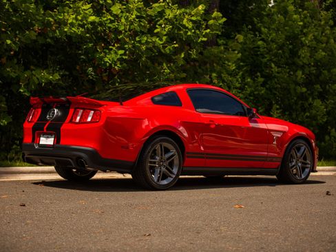 Used 2012 Ford Mustang Shelby GT500 RWD image 12