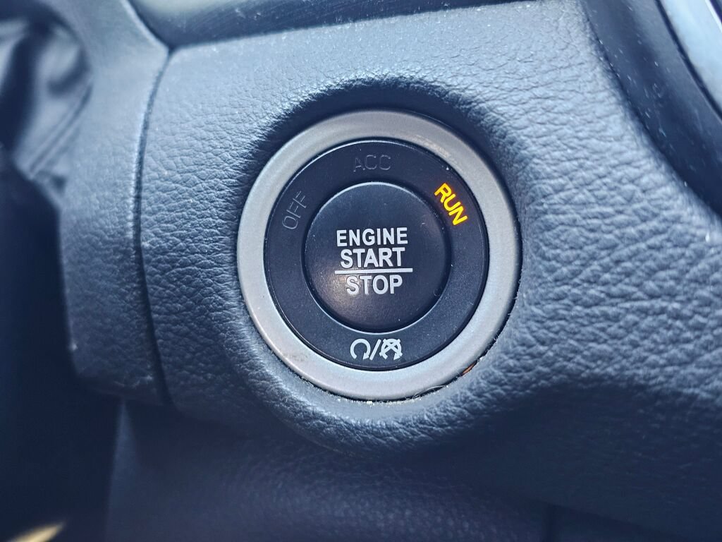Used 2016 Chrysler 200 LX FWD image 32