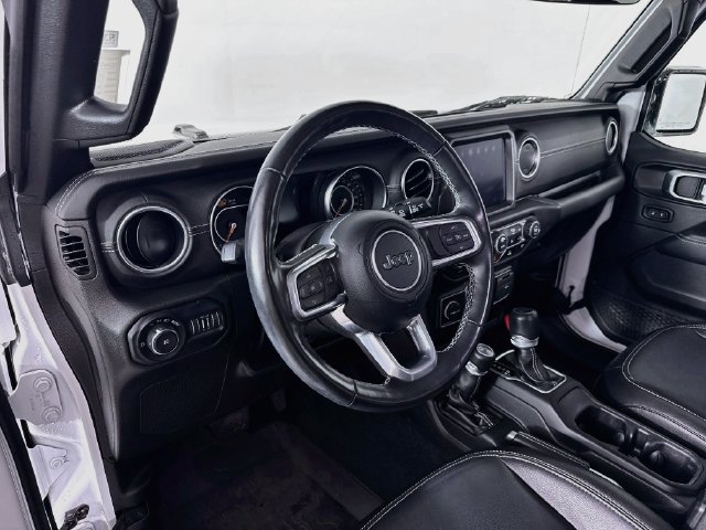 Used 2022 Jeep Wrangler Unlimited Sahara w/ Cold Weather Group AWD/4WD image 13