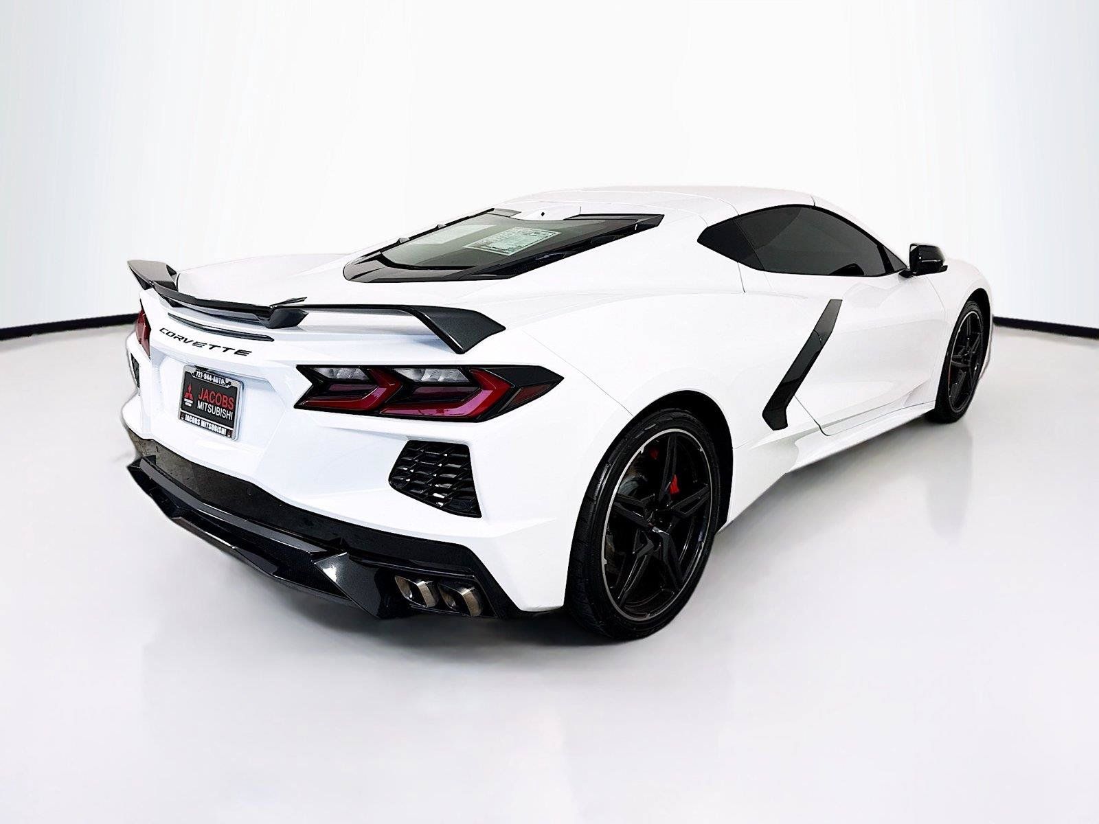 Used 2022 Chevrolet Corvette Stingray Preferred Cpe w/ Z51 Performance Package RWD image 7