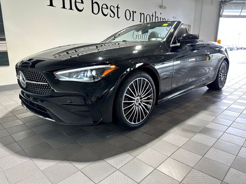 Used 2025 Mercedes-Benz CLE 450 4MATIC Cabriolet image 8