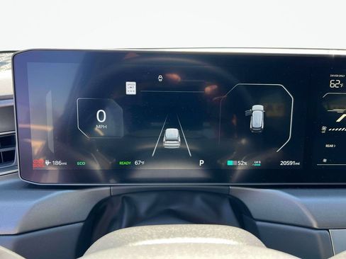 Certified 2024 Kia EV9 Light Long Range RWD image 27