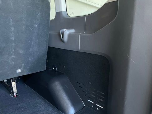 Used 2023 Ford Transit 350 XLT image 31