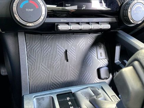 Used 2025 Toyota Tacoma SR5 image 15