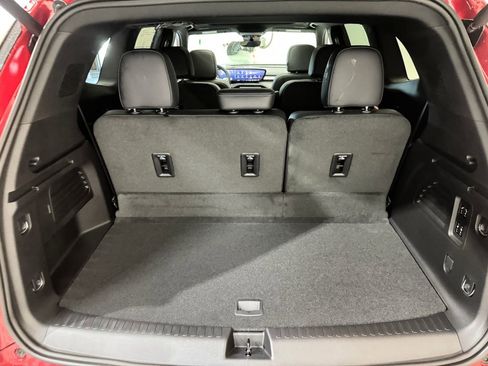 New 2026 Buick Enclave Avenir w/ Super Cruise Package AWD/4WD image 8