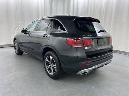 Used 2021 Mercedes-Benz GLC 300 4MATIC w/ Multimedia Package image 4