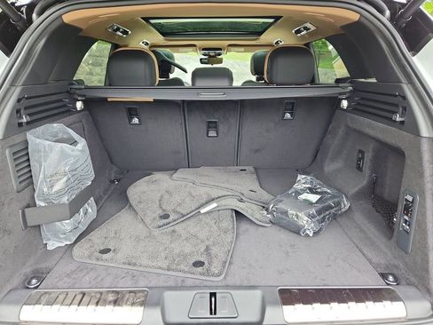 New 2026 Land Rover Range Rover Sport Dynamic SE AWD/4WD image 13