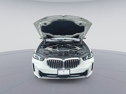 Used 2024 BMW X5 xDrive40i w/ Premium Package AWD/4WD image 43
