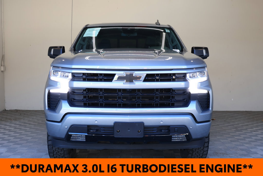 Used 2024 Chevrolet Silverado 1500 RST w/ Convenience Package II AWD/4WD image 4