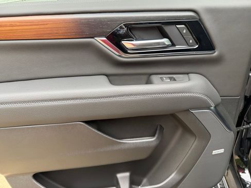 New 2026 GMC Yukon XL Denali image 26