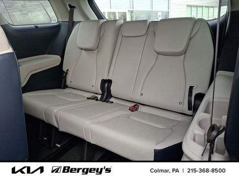 New 2026 Kia Carnival EX FWD image 9