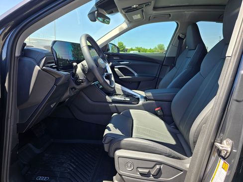 Used 2025 Audi Q5 Premium Plus w/ Premium Plus AWD/4WD image 11