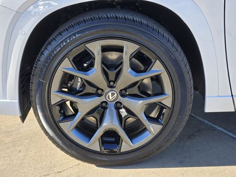 New 2026 Lexus TX 500h AWD image 5