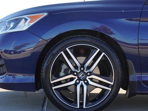 Used 2017 Honda Accord Sport Special Edition image 5