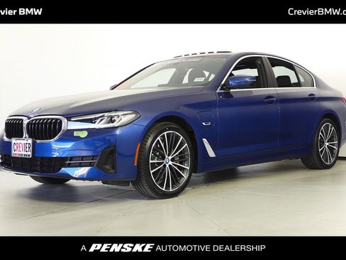 Certified 2023 BMW 530e w/ Convenience Package image 1