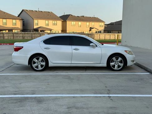 Used 2010 Lexus LS 460 L RWD image 8