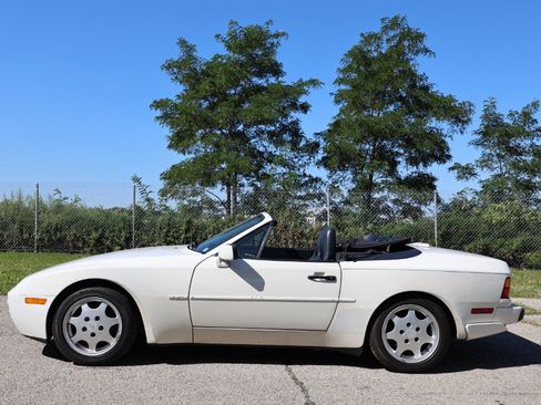 Used 1990 Porsche 944 Cabriolet RWD image 4