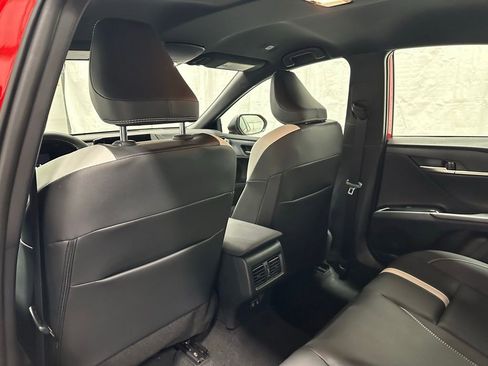 Used 2025 Toyota Camry SE image 47