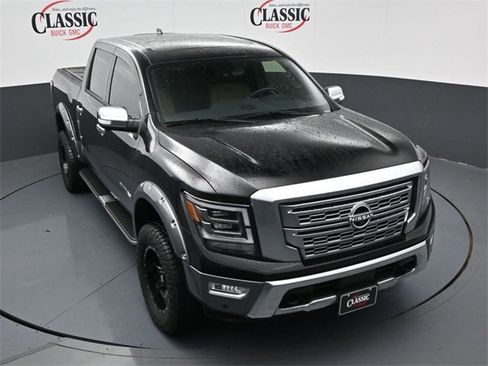 Used 2024 Nissan Titan Platinum Reserve w/ Moonroof Package image 18
