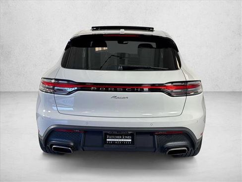 Used 2026 Porsche Macan AWD/4WD image 10