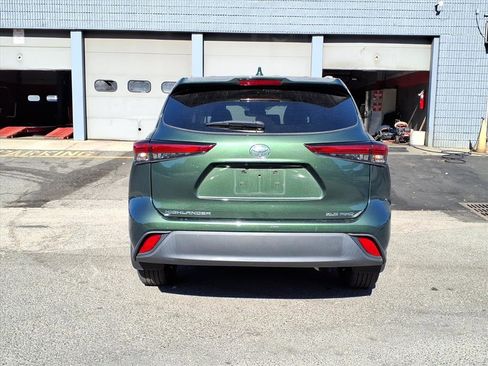 Used 2023 Toyota Highlander XLE image 5
