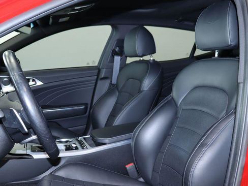 Used 2022 Kia Stinger GT2 AWD/4WD image 22