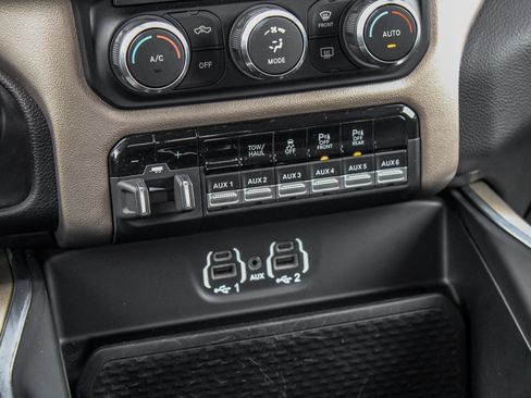 Used 2021 RAM 2500 Laramie w/ Snow Chief Group AWD/4WD image 40