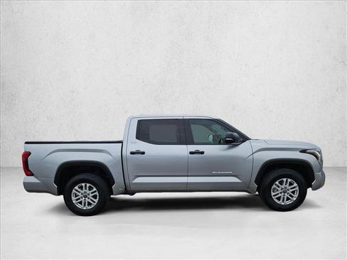 Used 2022 Toyota Tundra SR5 w/ Convenience Package RWD image 4