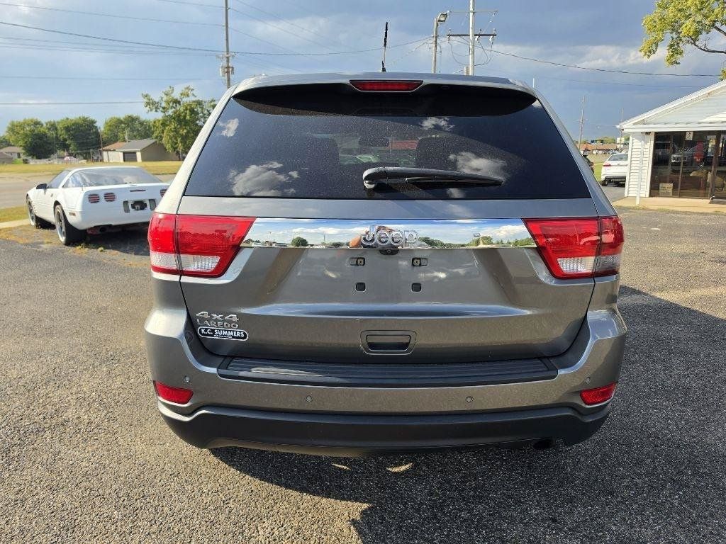 Used 2012 Jeep Grand Cherokee Laredo AWD/4WD image 6