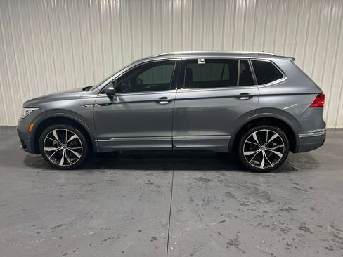 Used 2022 Volkswagen Tiguan SEL R-Line image 22