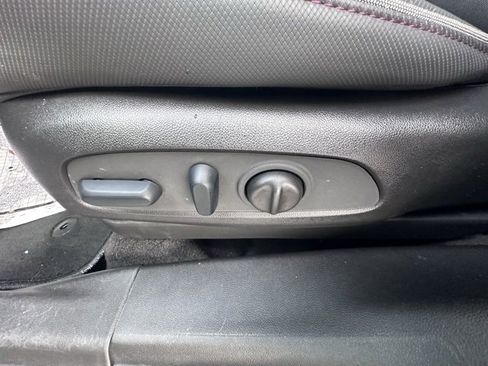 Used 2023 Chevrolet TrailBlazer RS w/ Convenience Package image 11