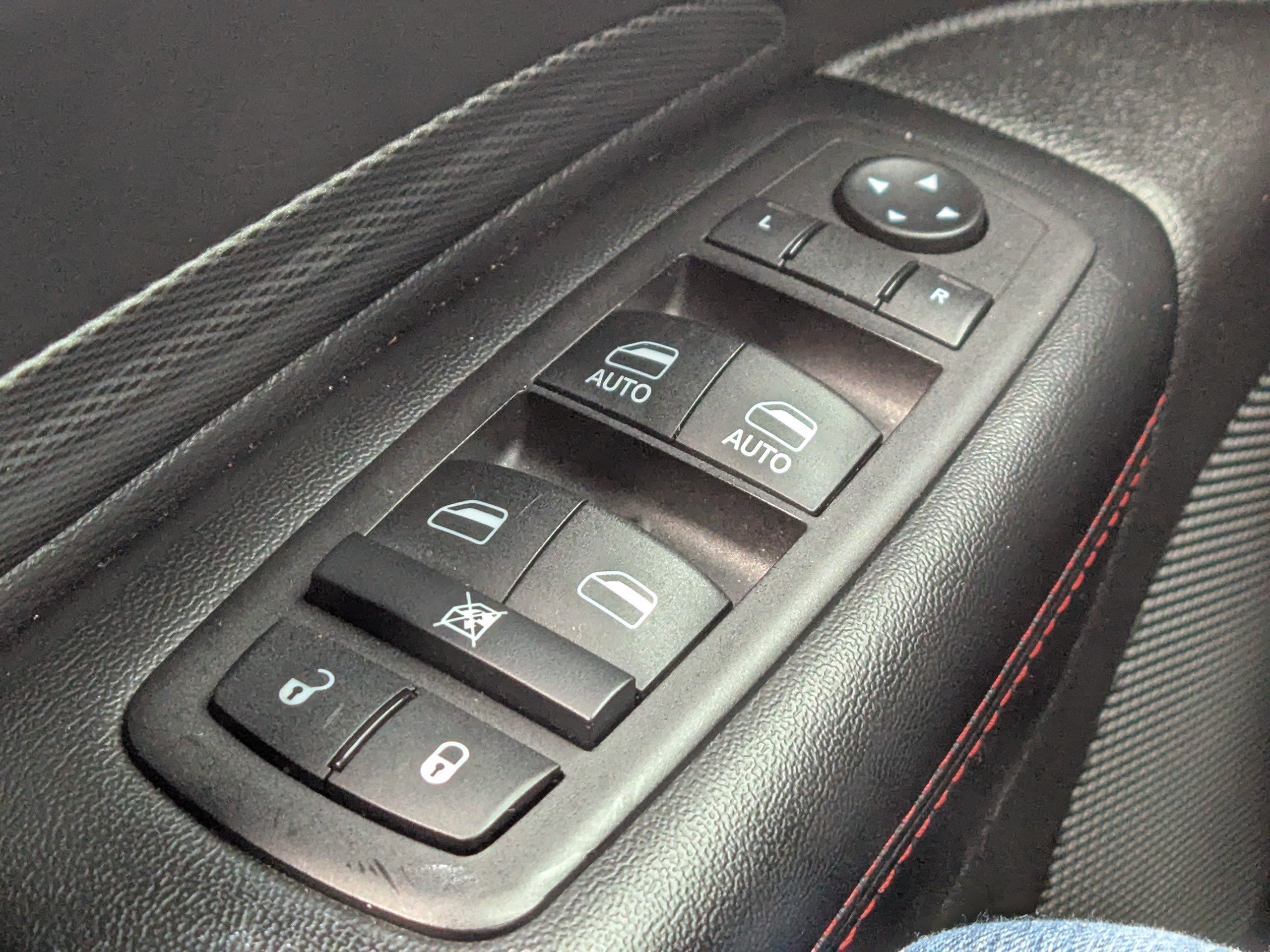 Used 2025 Dodge Durango GT AWD/4WD image 28