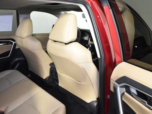 Used 2024 Toyota RAV4 Limited image 46