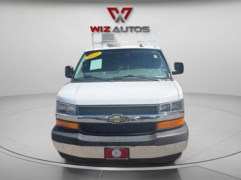 Used 2017 Chevrolet Express 2500 RWD image 8