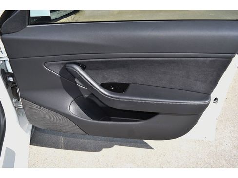 Used 2018 Tesla Model 3 Long Range image 26