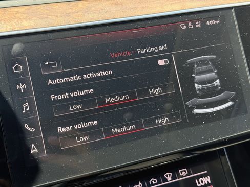 Used 2019 Audi e-tron Prestige w/ Prestige Package image 88