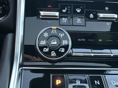 New 2026 Nissan Armada Platinum image 34