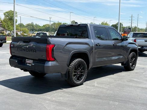 Used 2022 Toyota Tundra SR5 w/ SR5 Convenience Package AWD/4WD image 3